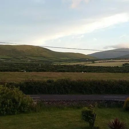 Three Sisters - 7km To Dingle Беллиферритер