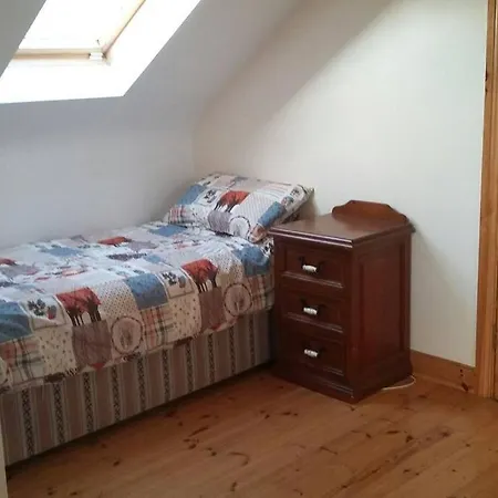 Three Sisters - 7km To Dingle