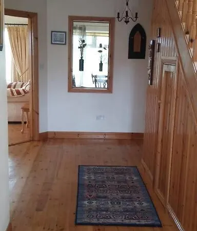 Three Sisters - 7km To Dingle *