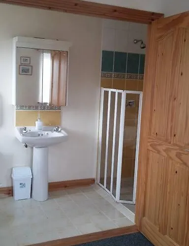 Three Sisters - 7km To Dingle