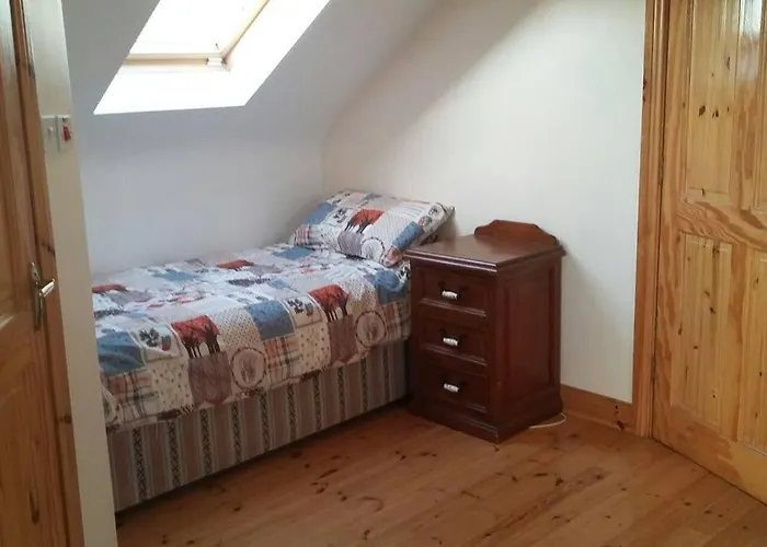 Three Sisters - 7km To Dingle