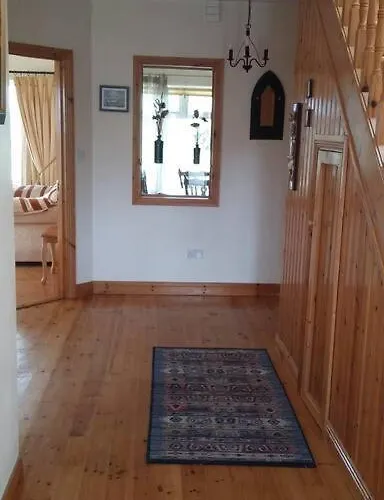 Three Sisters - 7km To Dingle *