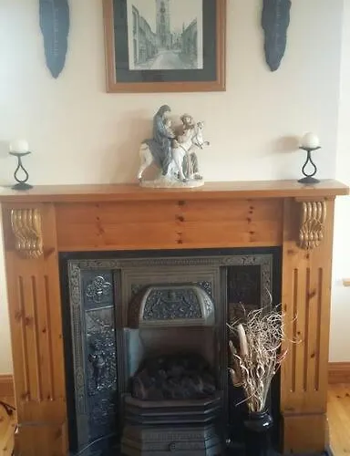 Three Sisters - 7km To Dingle 度假居 *